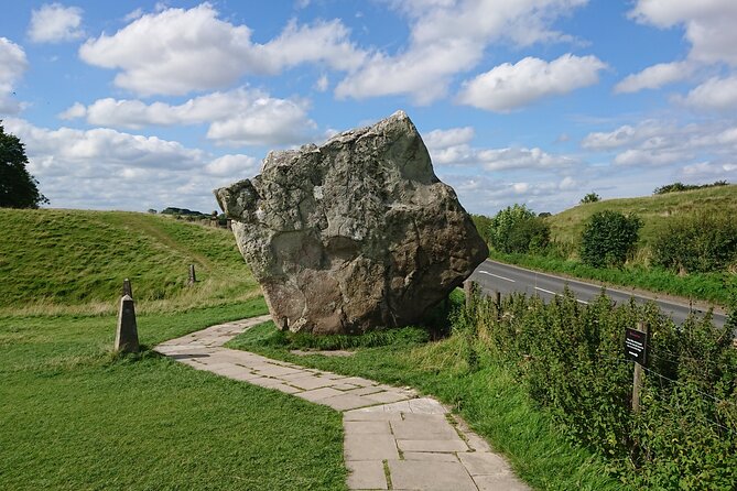 Stonehenge, Avebury, and West Kennet Long Barrow from Salisbury - The guide can make or break the experience