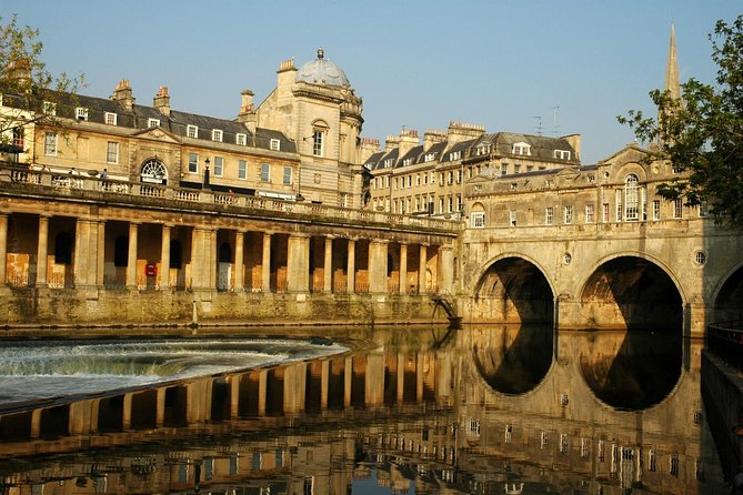 Stonehenge & Bath Private Car Tour from London - Guides who make the long day easier