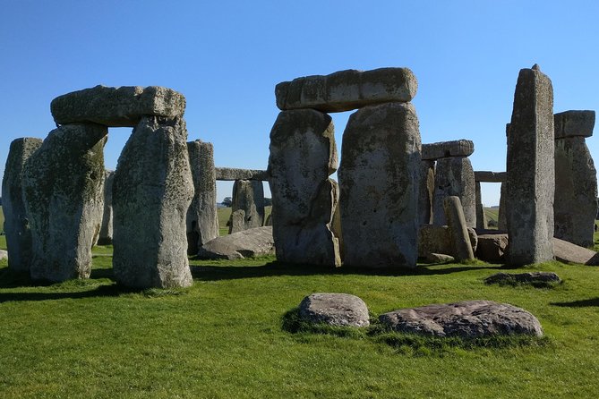 Stonehenge Half-Day luxury guided tour from Bath for 2-8 - Entering Stonehenge with fast-track admission