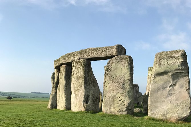 Stonehenge Independent Visit with Private Driver by Luxury Sedan - The ride from London to Salisbury Plain