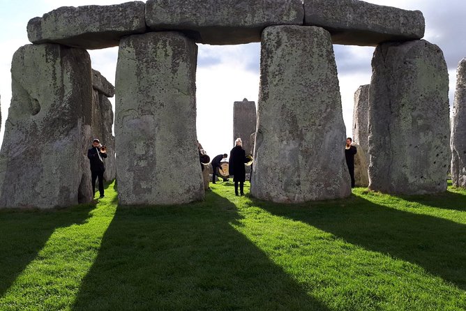 Stonehenge Inner Circle Private Tour from London with Bath Visit - Bath in a few carefully chosen hours