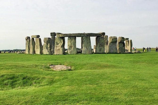 Stonehenge Morning Half-Day Tour from London Including Admission - The coach ride through Wiltshire