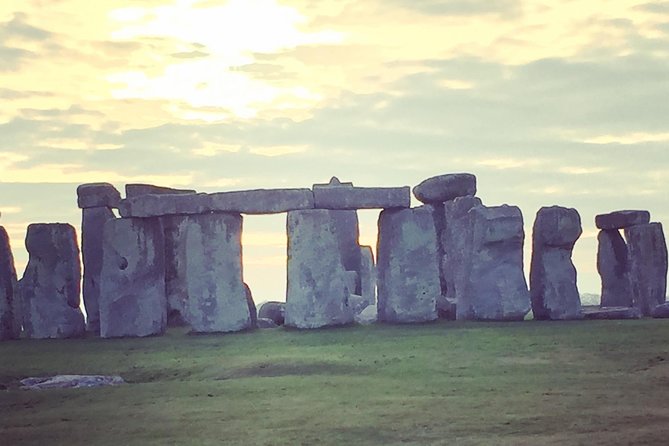 Stonehenge Private Car Tour with Driver Guide - A short stop at Woodhenge