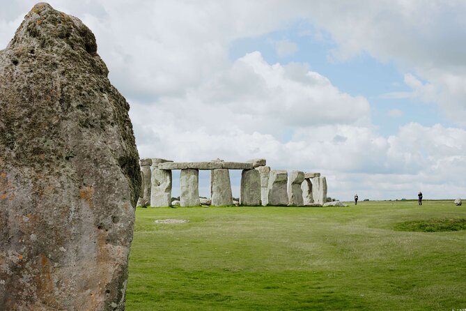 Stonehenge Private Full-Day Tour from Bath for 2-8 guests - Two hours at Stonehenge, with context beyond the stones