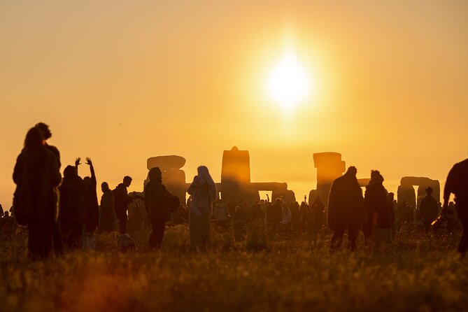 Stonehenge Summer Solstice Tour from London: Sunset or Sunrise Viewing - Reaching the stones before sunset