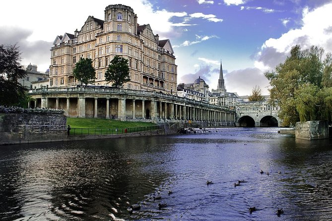Stonehenge, Windsor Castle and Bath with Pub Lunch in Lacock - How the timing affects the experience