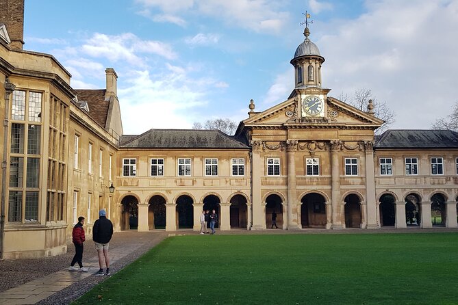 Tangential Cambridge: Private Walking Tour of Cambridge - Queens’ College from Silver Street