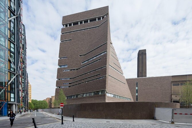 Tate Modern Official Discovery Tour - Group size, guide quality, and the overall feel