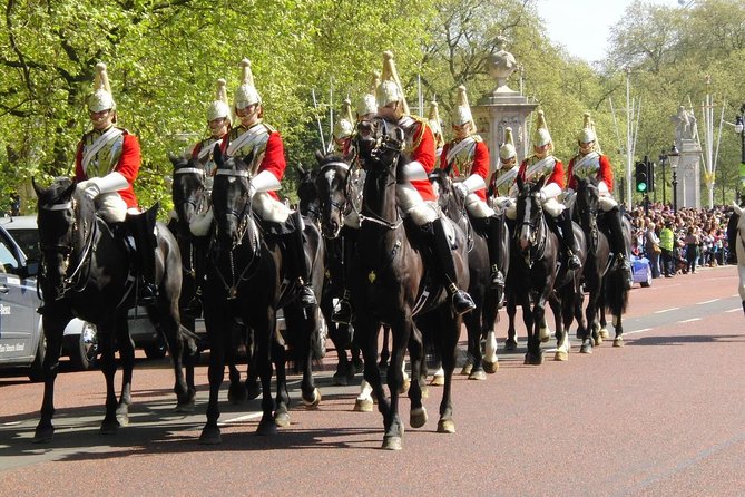 The Changing of the Guard - Exclusive Guided Walking Tour - St. James’s Park, the oldest royal park in London