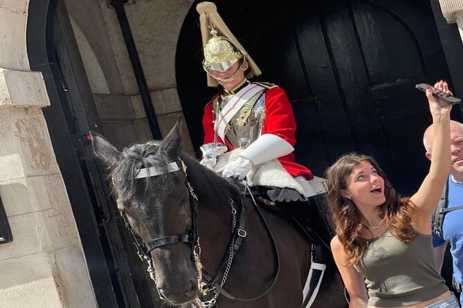 The Changing of the Guard Tour and Buckingham Palace - Downing Street and the Queen’s Guard horses