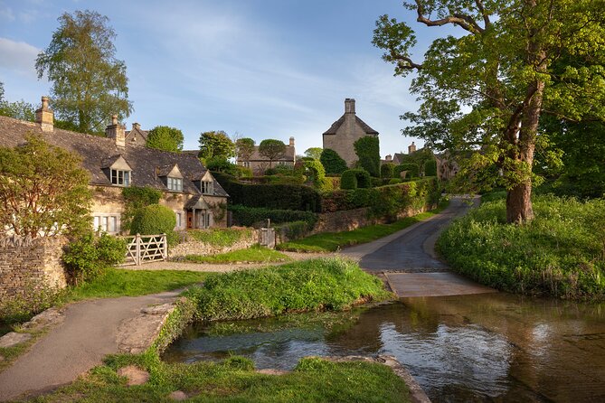 The Cotswold Tour - The road through Longborough and the Slaughters