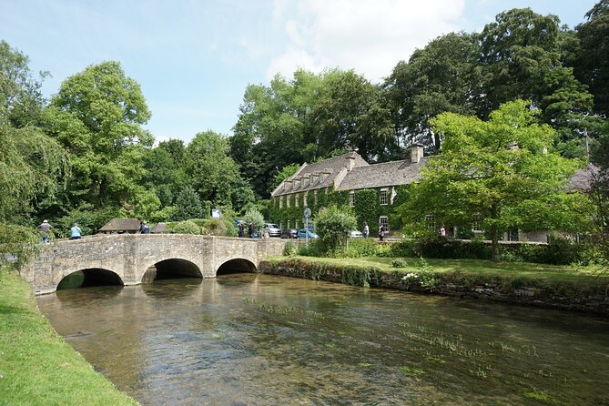 The Cotswolds Guided Day Tour from London - Bibury: a short stop for scenery and photographs