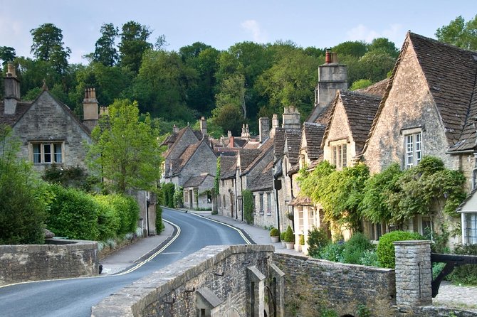The Cotswolds Guided Day Tour from London - Burford: the first taste of Cotswold stone