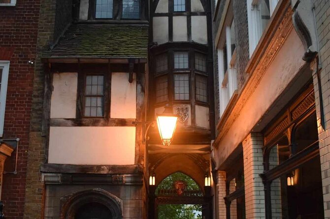 The Haunted Pubs of Old London: Small Group Tour - Why this feels different from a standard London pub tour