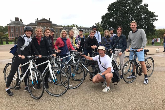 The London Landmarks, 3.5 hour Afternoon tour - Buckingham Palace and St. James’s Palace