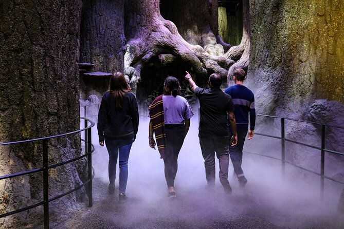 The Making of Harry Potter: Warner Bros. Studio Tour & Transfers - The Great Hall and the First Taste of the Films