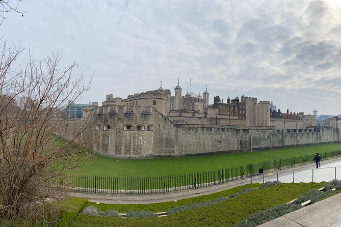 The Tower of London - Small Group Tour with a Local Expert - Inside the Tower: a two to three hour route