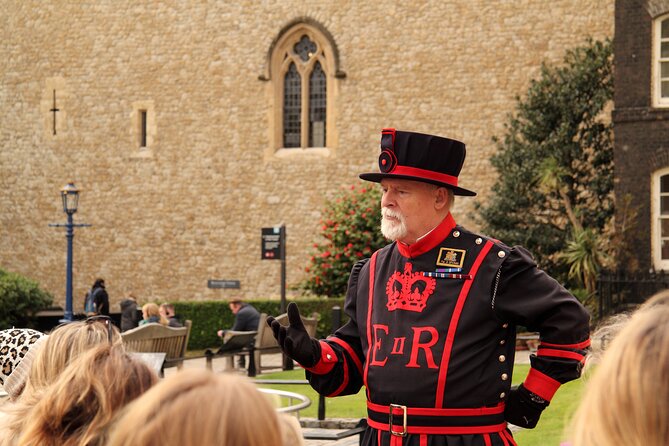 Tower of London: Crown Jewels & Beefeater Opening Ceremony - The Thames cruise to central London