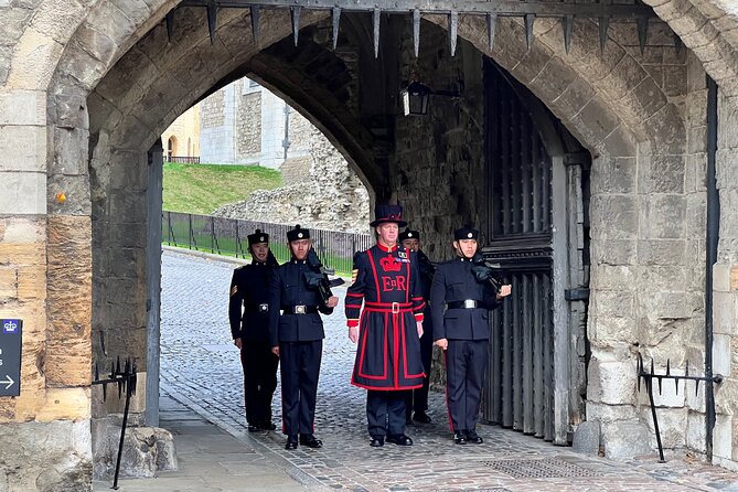 Tower of London Early Access, Opening Ceremony and Royal London - Walking royal Westminster in a tight window