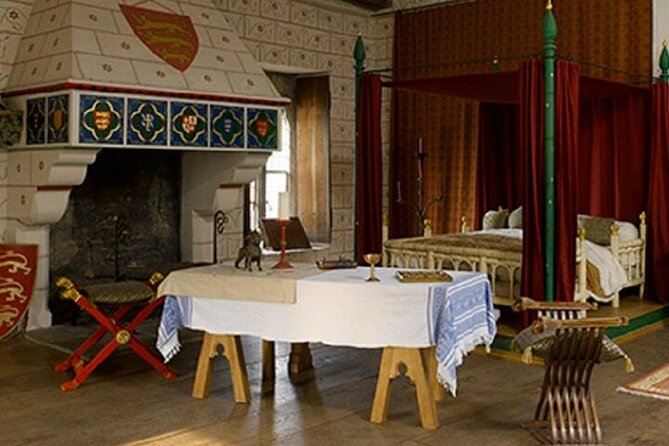 Tower of London Guided Tour with Beefeater Meet & Crown Jewels - What makes this Tower of London tour worth considering