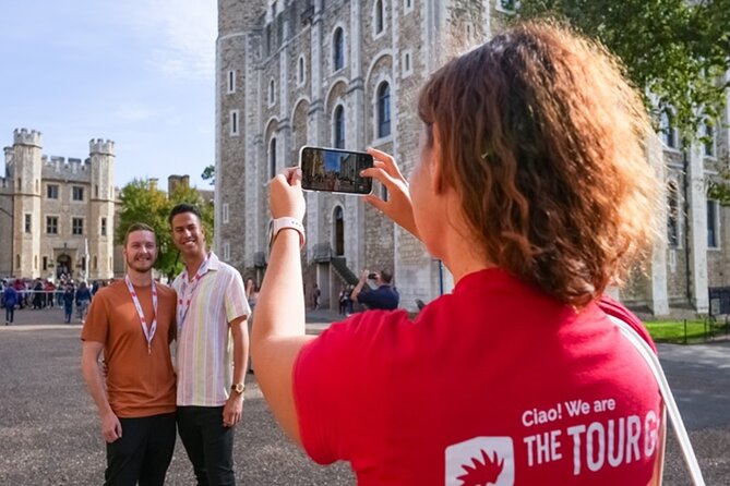 Tower of London Guided Tour with Beefeater Meet & Crown Jewels - The Bloody Tower and your Beefeater meeting