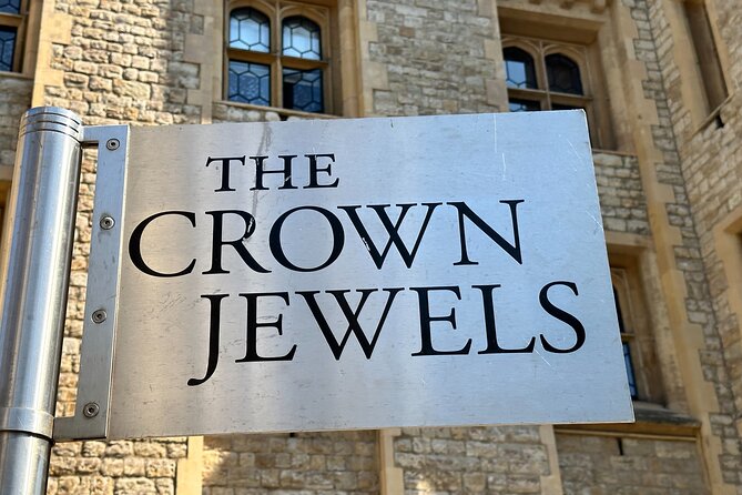 Tower of London Private Tour with Blue Badge Guide - Is $466.89 per person a fair price?