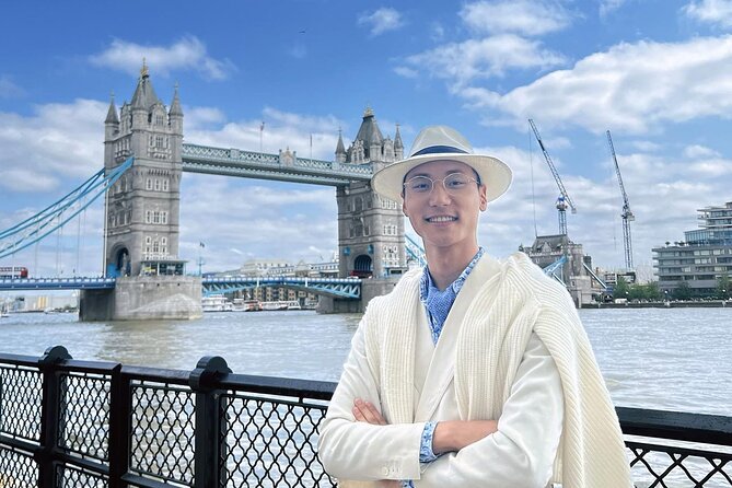 Tower of London Ticket with Audio Guide and Unlimited Entry Time - Yeoman Warders, ravens, and the living Tower