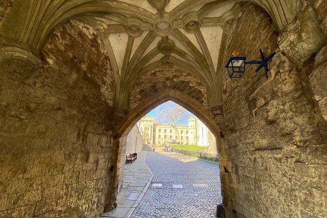 Tower of London & Westminster Abbey VIP Tour with expert guide - Guide quality is the deciding factor