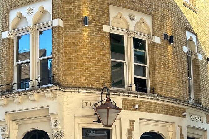 Traditional English Walking Food Tour With London Food Tours - Oysters, champagne, and the less expected British bites