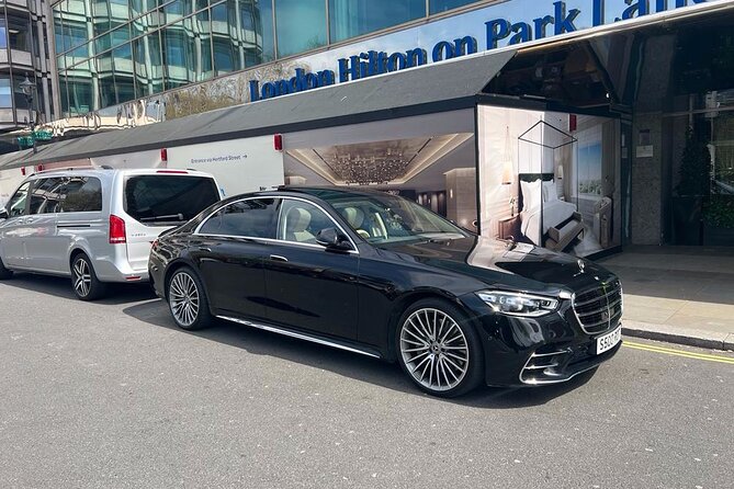 Transfer from Heathrow Airport to London hotel on private car - Settling into a private car after the flight