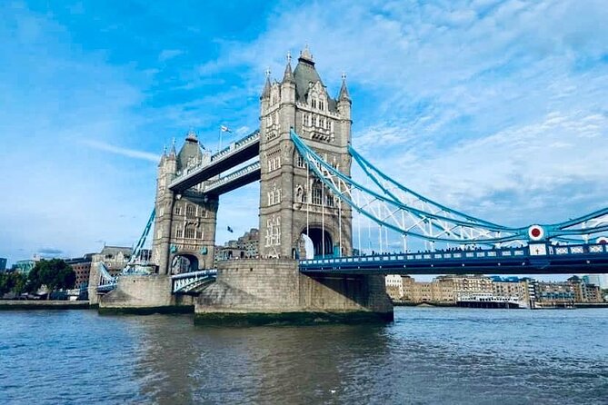 Transfer from Heathrow Airport to London or London to Heathrow - Clean cars, careful driving, and luggage help