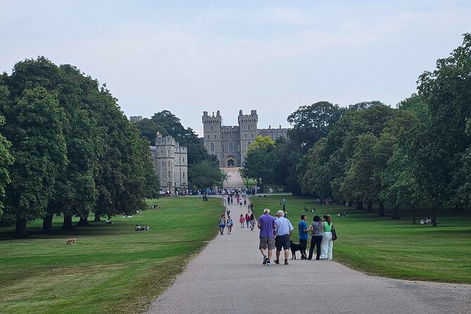 Transfer from Southampton to Heathrow via Stonehenge and Windsor - Windsor Castle: two hours inside a royal residence