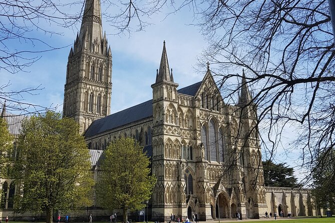 Transfers between Southampton and London via famous attractions - What the 1 hour 30 minute to 9 hour range means