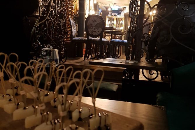 Ultimate London Cheese Crawl : Guided Food Tour - Weather, walking, and group size