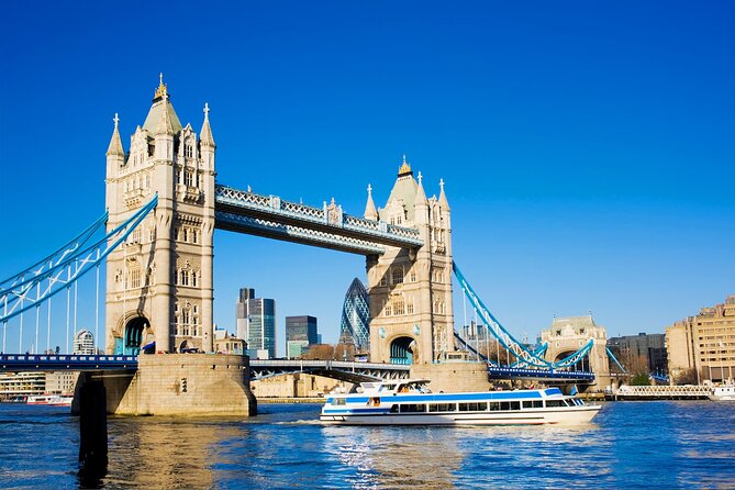 VIP Early Access: Opening Ceremony Tower of London & Bridge Entry - A Short Walk Through Centuries of Dark Stories