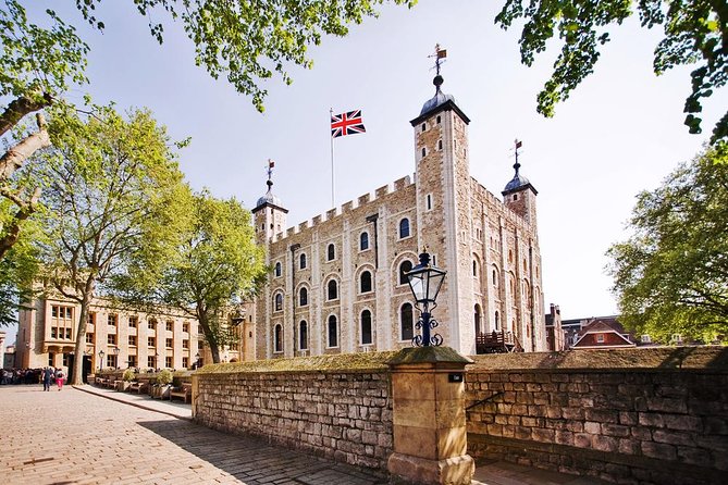 VIP Early Access: Opening Ceremony Tower of London & Bridge Entry - Tower Bridge Views at the End