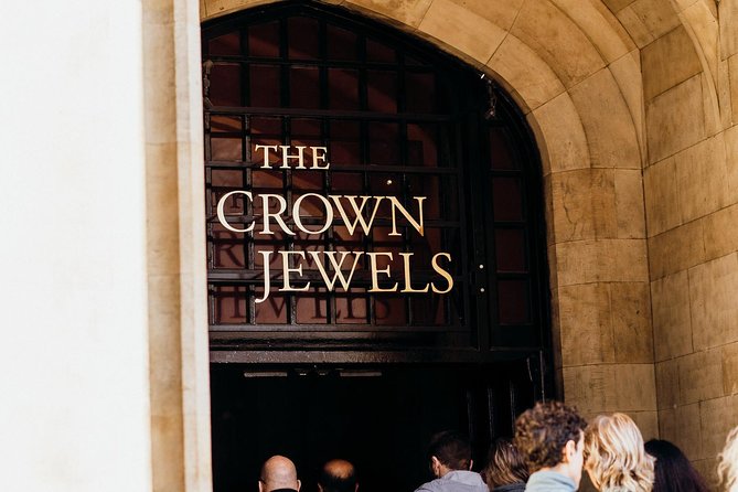 VIP Early Access Opening Ceremony Tower of London & River Cruise - The Jewel House and the Crown Jewels