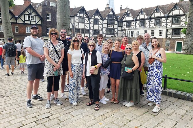 VIP Kensington Palace Gardens Tour & Royal Tea Crown Experience - Starting near Hyde Park and Kensington Palace