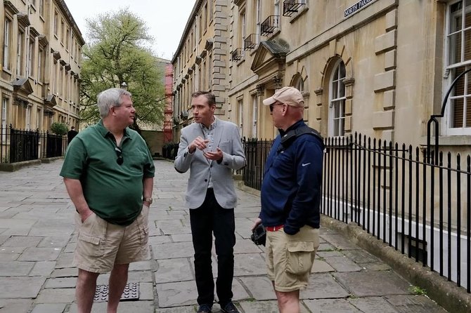 Visit Bath And Stonehenge: Private Black Cab Day Trip from London - What the guides add to the day