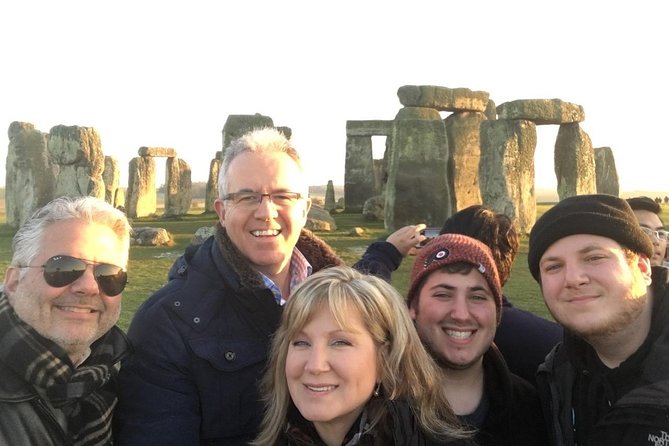 Visit Bath And Stonehenge: Private Black Cab Day Trip from London - Reaching Stonehenge from London by black cab