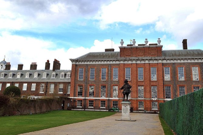 Visit Kensington Palace & 3 Hour Westminster Walking Tour - The transfer to Kensington Palace