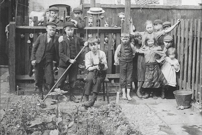 Walking Tour around Spitalfields in the East End of London - A famous thoroughfare and the argument over its future