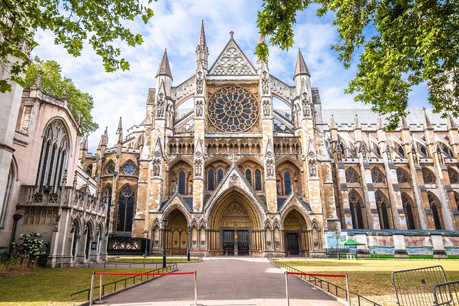 Walking Tour of London Westminster Abbey, Big Ben, Buckingham - Seeing Big Ben without entering the tower