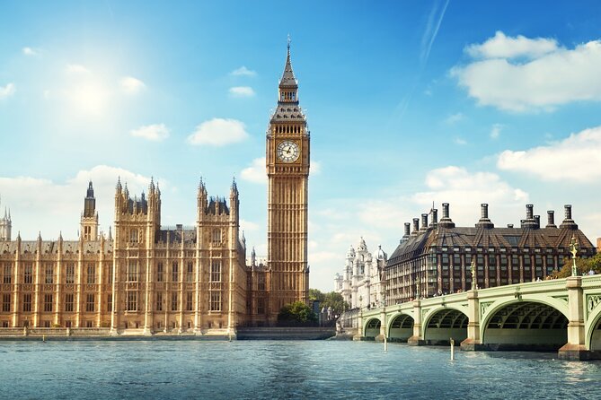 Walking Tour of London Westminster Abbey, Big Ben, Buckingham - St James’s Park and the walk toward the palace