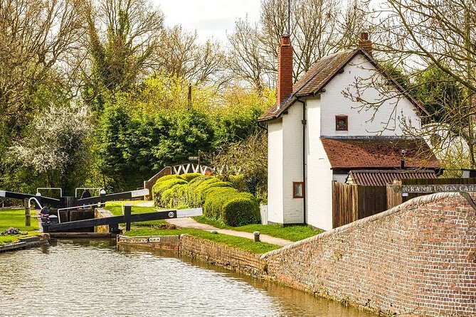 Warwickshire & Stratford-Upon-Avon Self-Guided Audio Tours - From Stratford to Warwick’s medieval story
