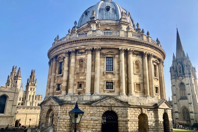 Welcome to Oxford: 2hr private Oxford walking tour - Broad Street, public drama, and bookshops