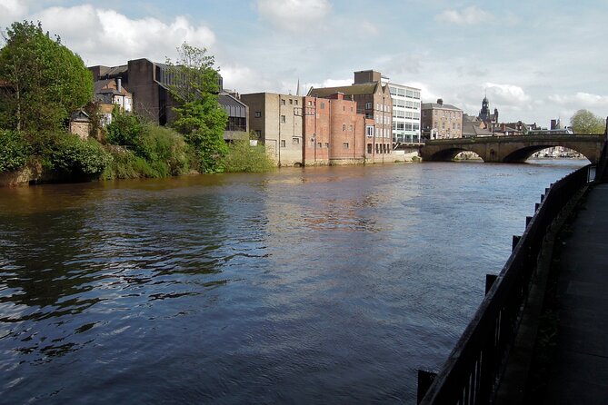 Welcome to York - The River Route - Crossing the Ouse at Ouse Bridge