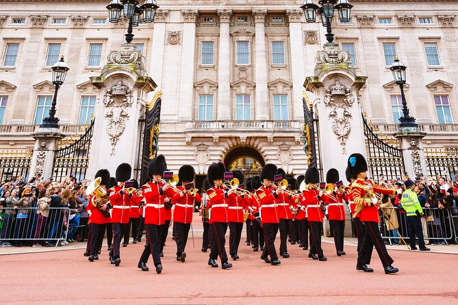 Westminster Abbey Priority Access & Big Ben, Buckingham Tour - A fast introduction to London’s royal quarter