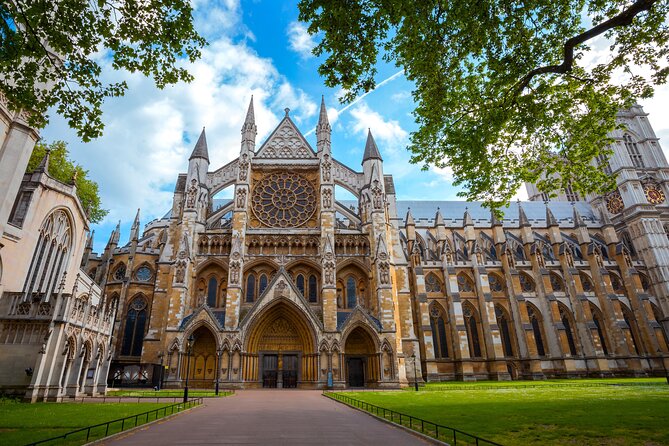 Westminster Abbey Priority Access & Big Ben, Buckingham Tour - The guides make or break the morning