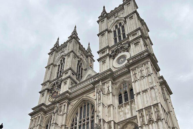 Westminster Abbey Private Tour Oxford PhD Historian Skip the Line - Royal Tombs and Britain’s Famous Names